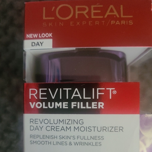 L'Oreal Other - Loreal revitalift volumefiller revolumizing day cream moisturizer 1.7 oz